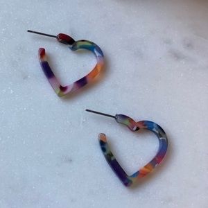 The Eva- Small multicolored heart hoops